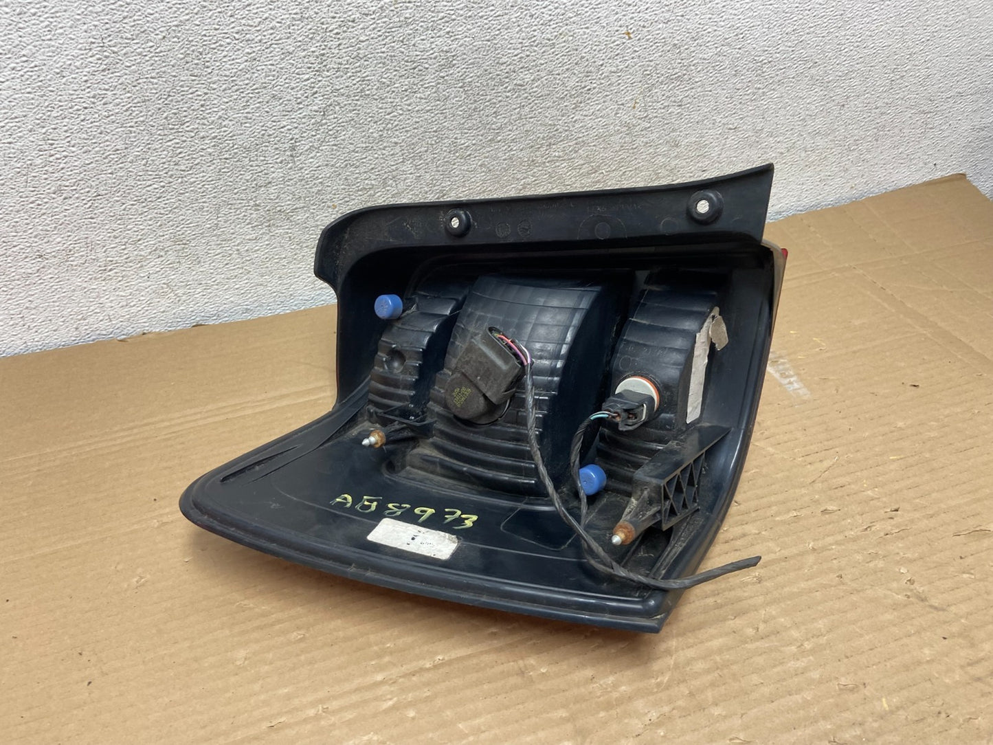 2008 to 2012 Ford Escape Right Passenger RH Side Tail Light AG8973 DW5