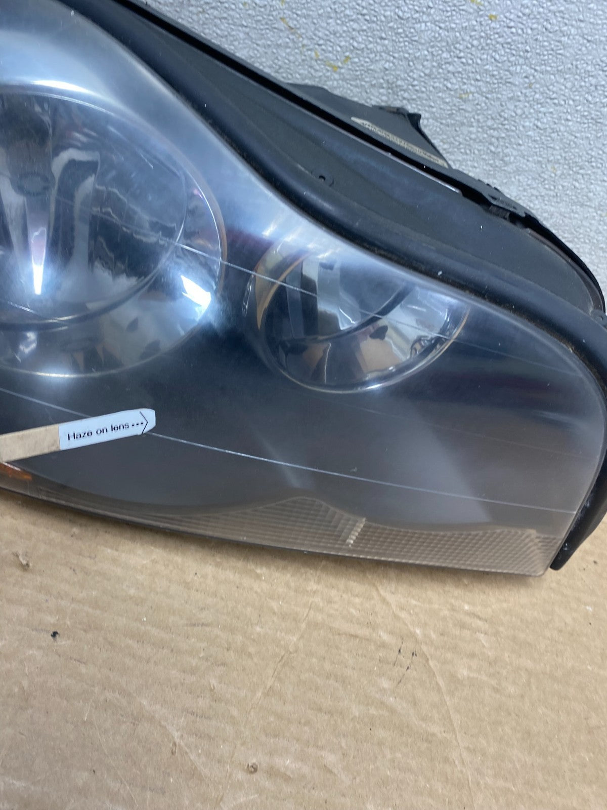 2003 to 2006 Volvo XC90 Right Passenger Rh Side Headlight Halogen Z1346 DW5