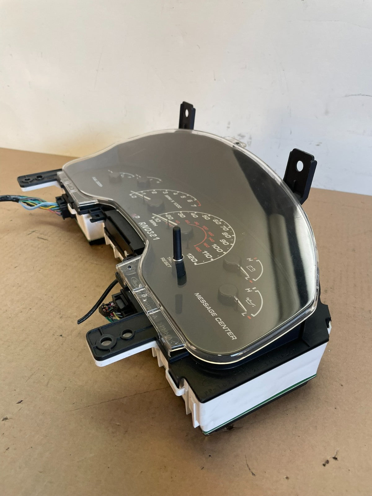 2001 to 2003 Ford Explorer Speedometer Cluster Gauge ai4342 DG2
