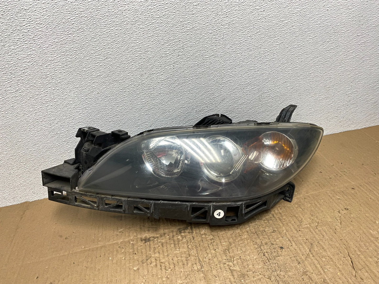 2004 to 2009 Mazda 3 Sedan Left Driver LH Side Headlight AB8454 DW0