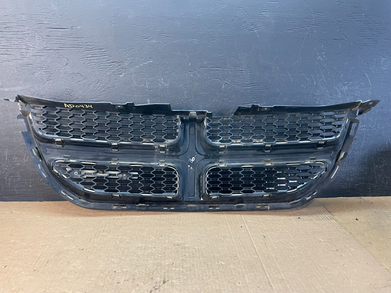 2011 to 2020 Dodge Grand Caravan Front Upper Grill Grille AD0434 DG3