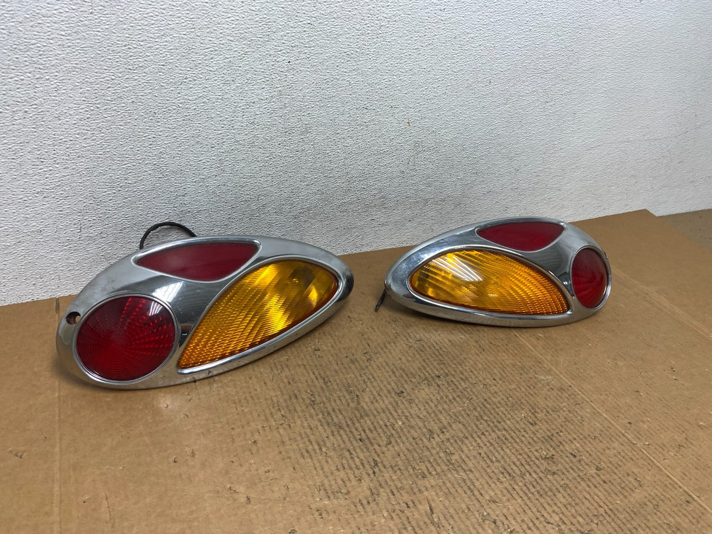 2001 to 2005 Chrysler PT Cruiser Left+Right Tail Lights AE1386 DW2