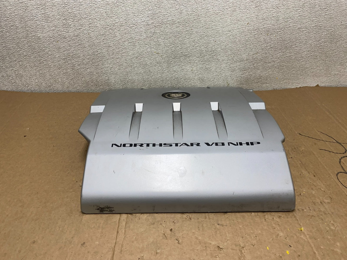 1997 to 2004 Cadillac Deville Seville Northstar Engine Motor Cover u9886 DG0