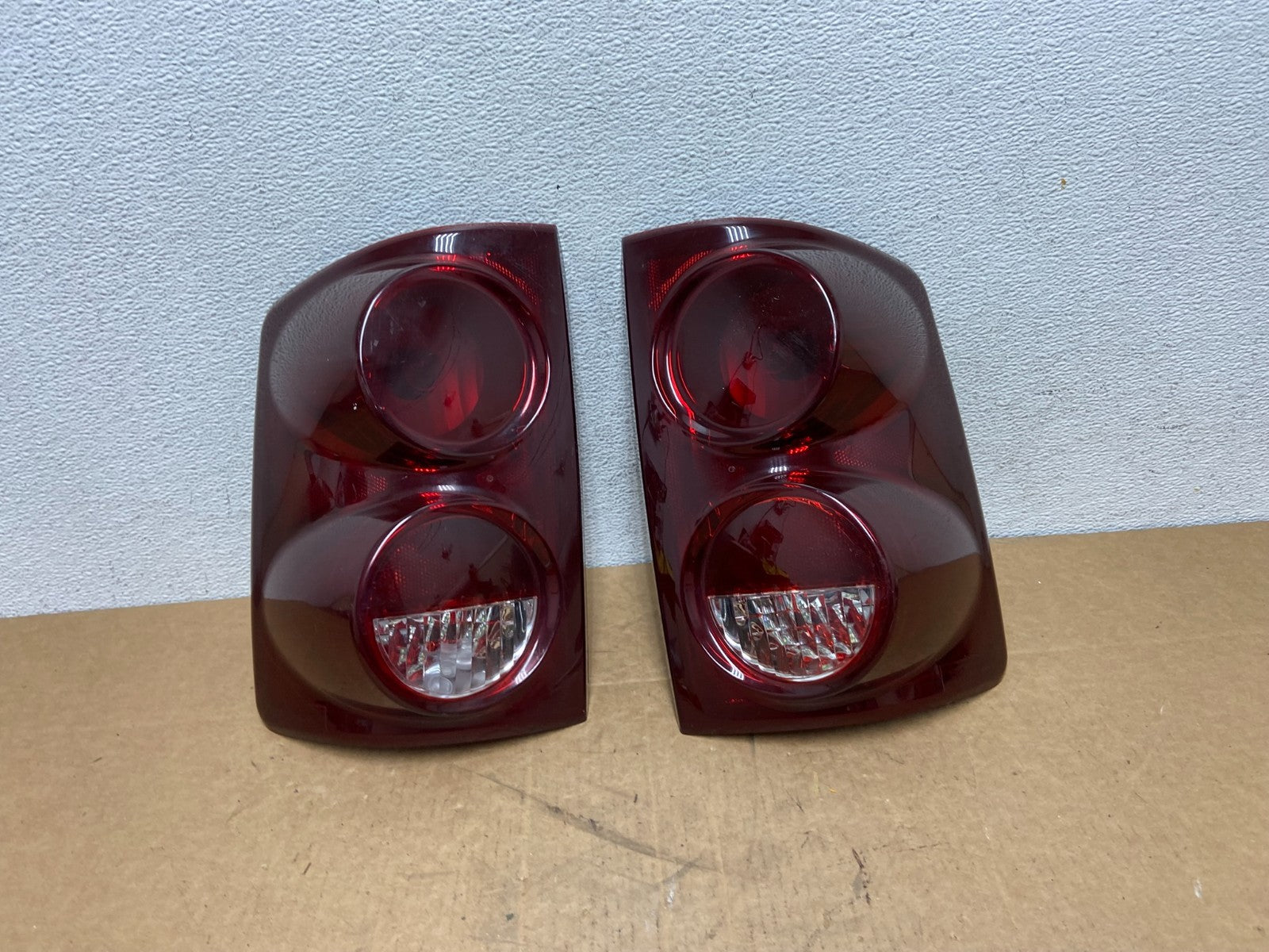 2005-2011 Dodge Dakota Left+Right Set Black Smoked Tail Light AD6079 DG0