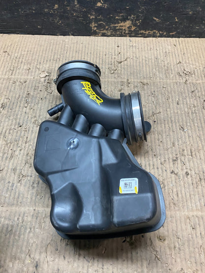 2020 to 2022 Ford Explorer OEM Air Right Intake Cleaner Inlet OEM T9792 DG6