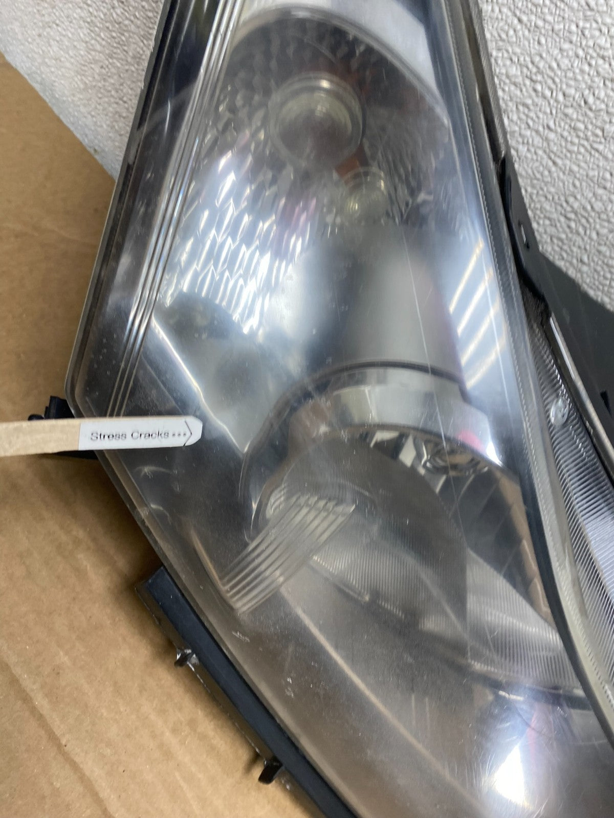 2011 to 2015 Chevrolet Cruze Halogen Left+Right Set Headlights Z1318 DW6