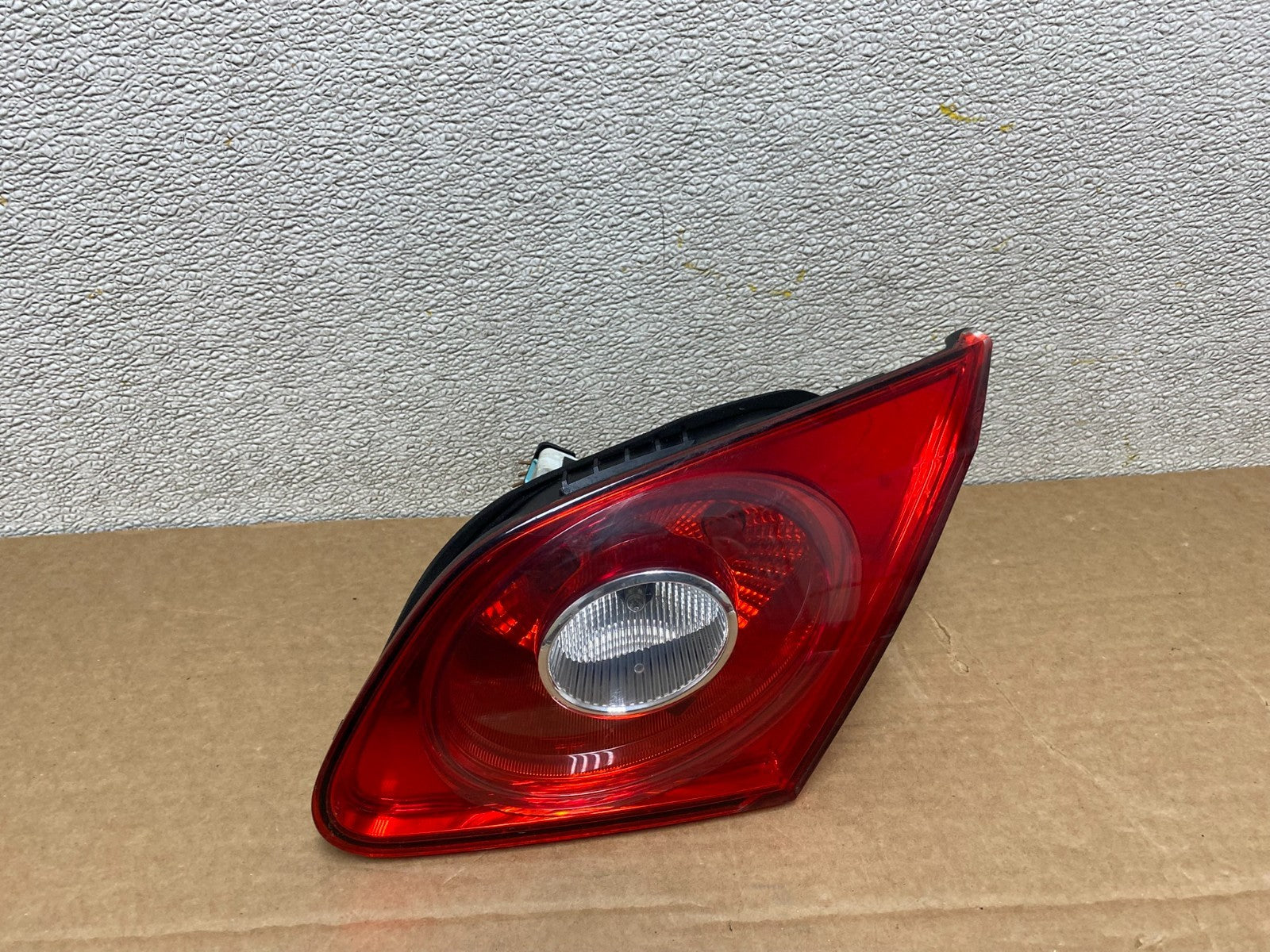 2009-2012 Volkswagen CC Right Passenger RH Side Tail Light Inner Trunk Z1298 DW0
