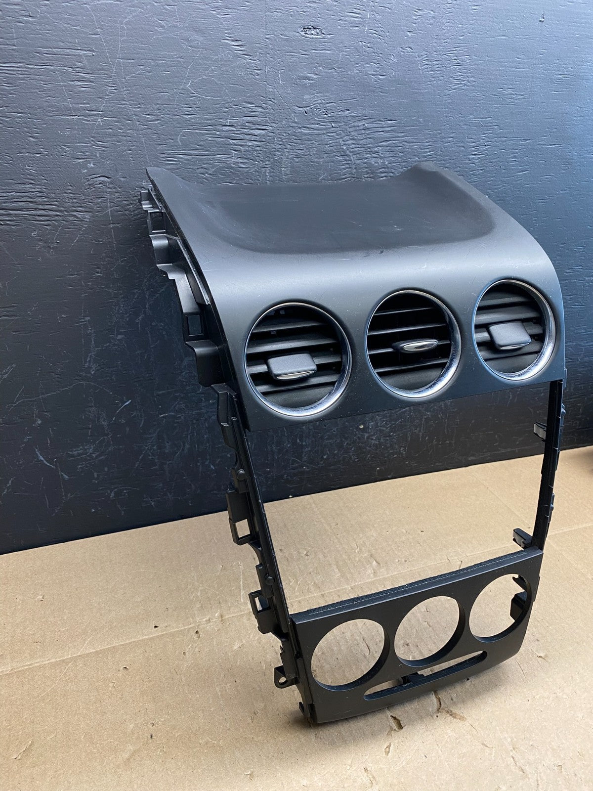 2010 2011 2012 Mazda CX-7 Center Dash Radio Bezel Trim AC6307 DG2