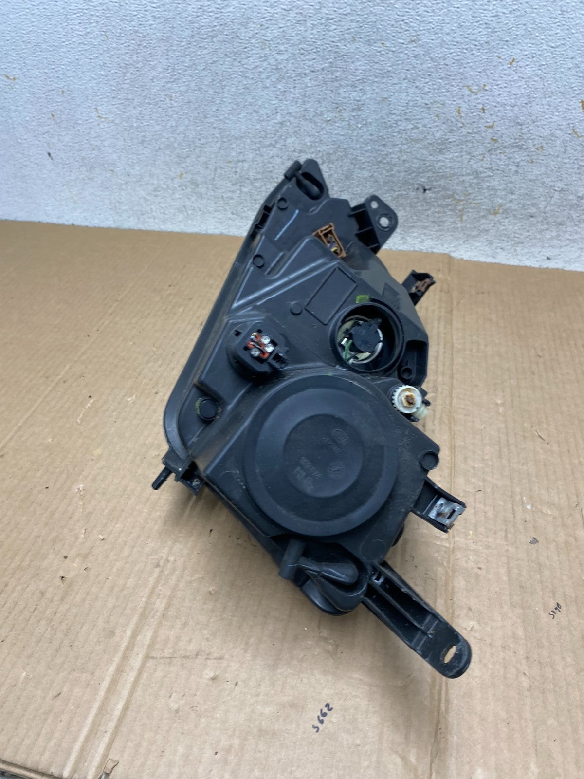 2010 2011 2012 Ford Fusion Right Passenger RH Headlight Halogen AI5857 DW6