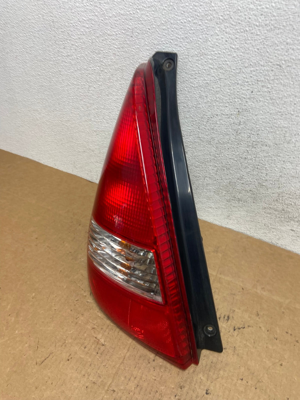 2002 to 2004 Suzuki Aerio Wagon Left Driver LH Tail Light AD4726 LK1