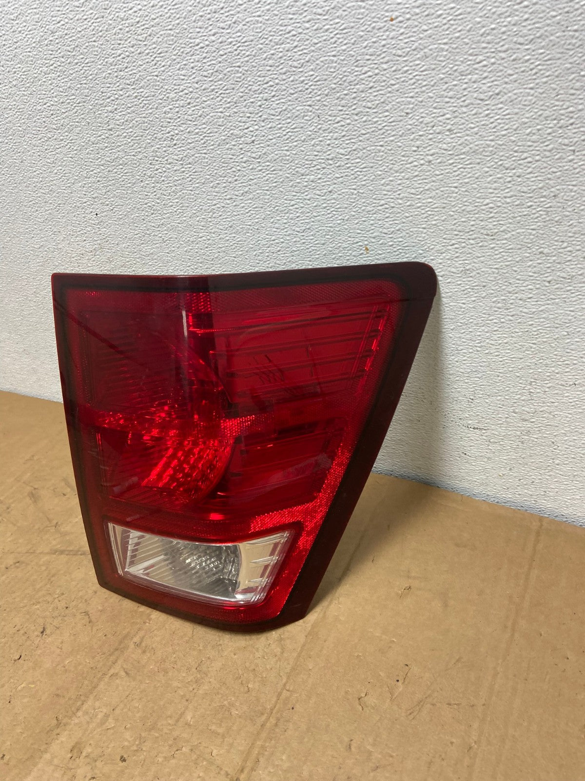 2007 2008 2009 2010 Jeep Grand Cherokee Right Passenger Tail Light AD1219 LK1