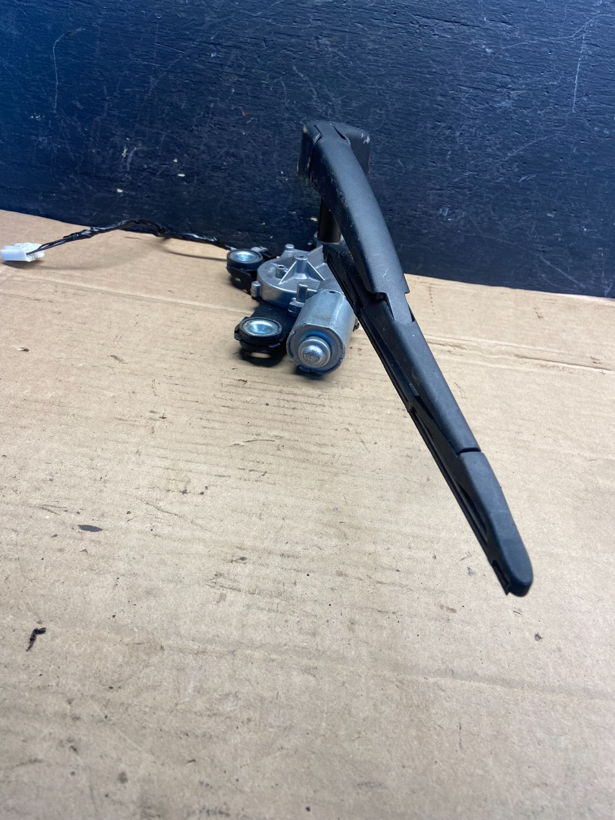 2012 to 2014 Ford Focus Rear Windshield Wiper Motor BV61-17K441-AA ae2514 DG2