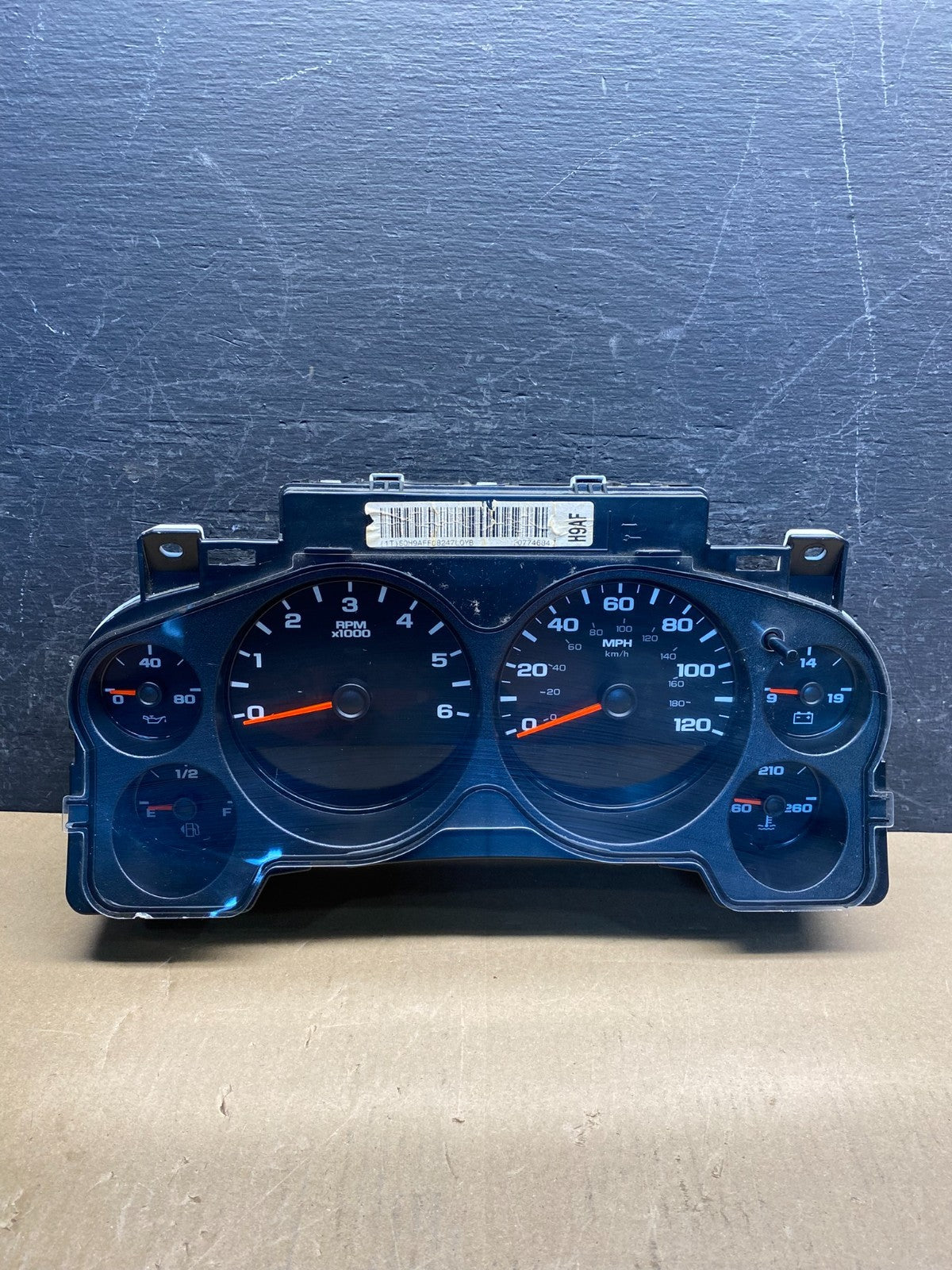 2007 to 2013 Chevrolet Silverado Suburban Cluster Gauge Speedometer AG1846 DG0