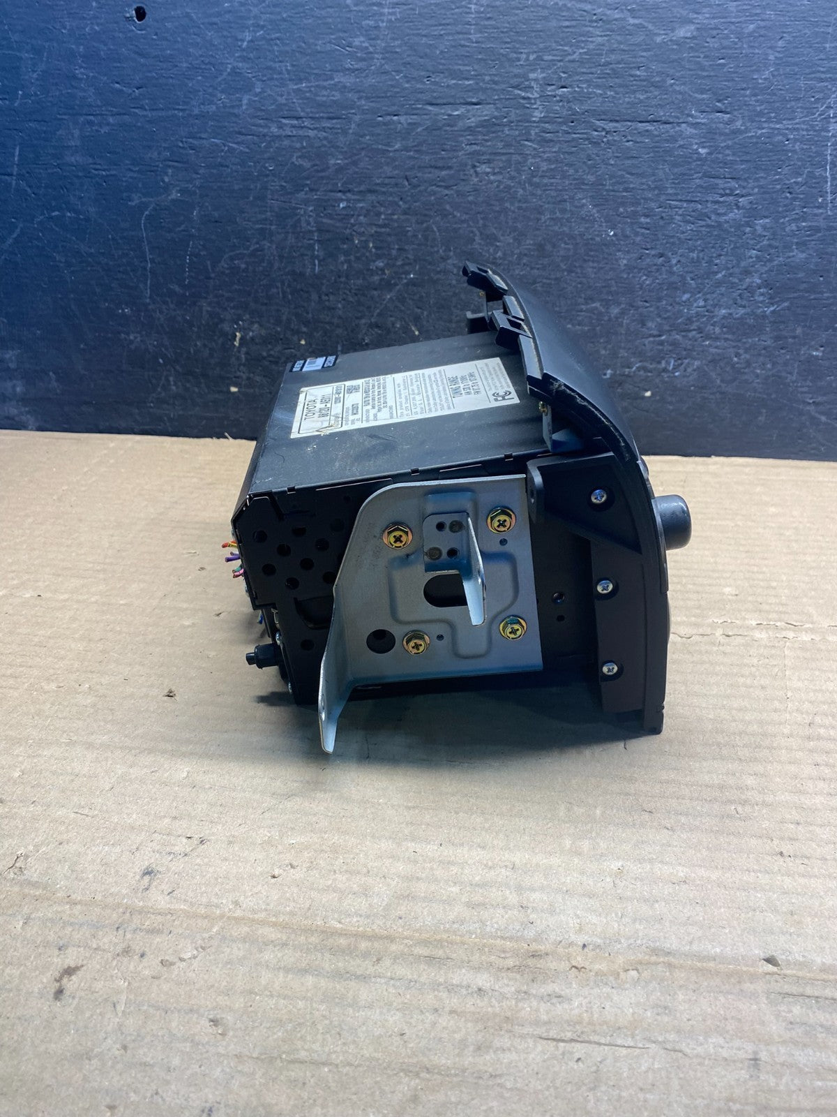 2004 to 2010 Toyota Sienna AM FM CD WMA Mp3 Radio Receiver AF3969 DW2
