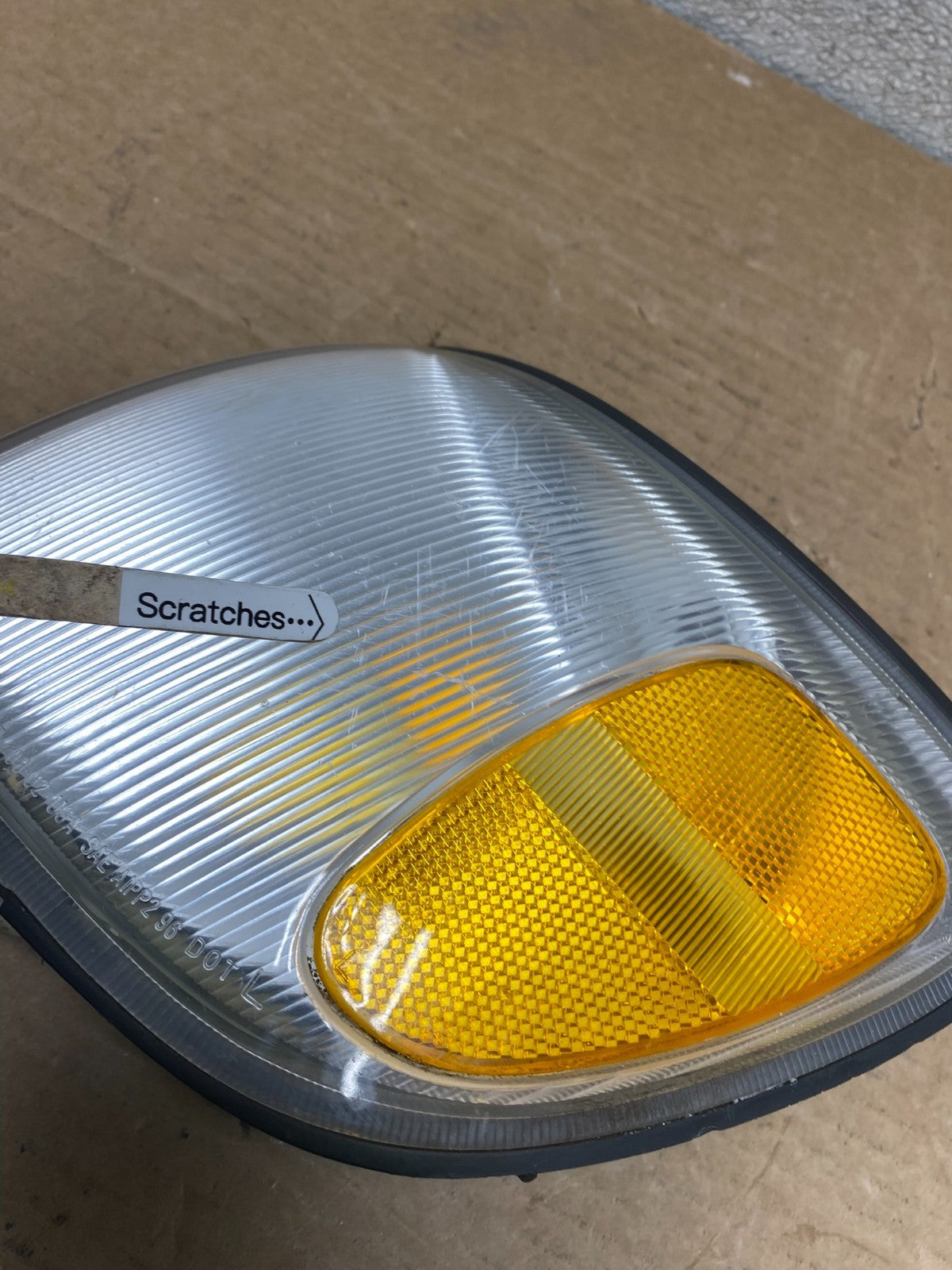 1998 to 2000 Toyota Sienna Left Driver Side Turn Signal Marker Lamp Z1386 DW3