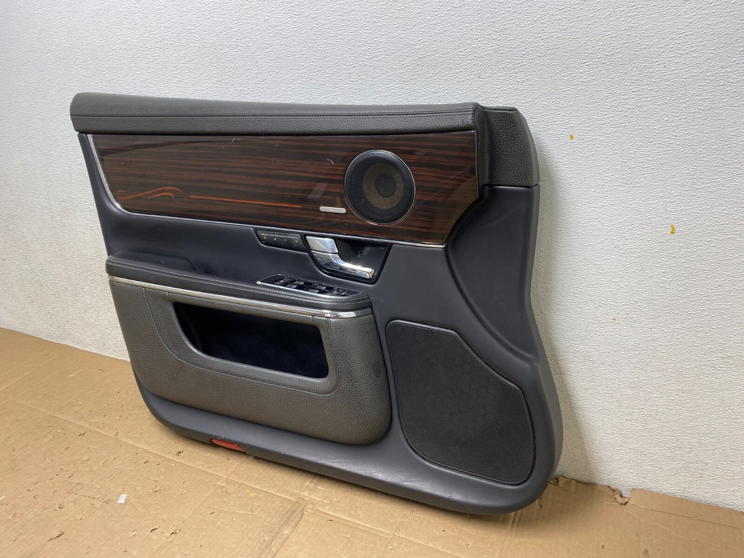 2010 to 2015 Jaguar XJ Interior Front Left Driver LH Door Trim Panel OEM G65401