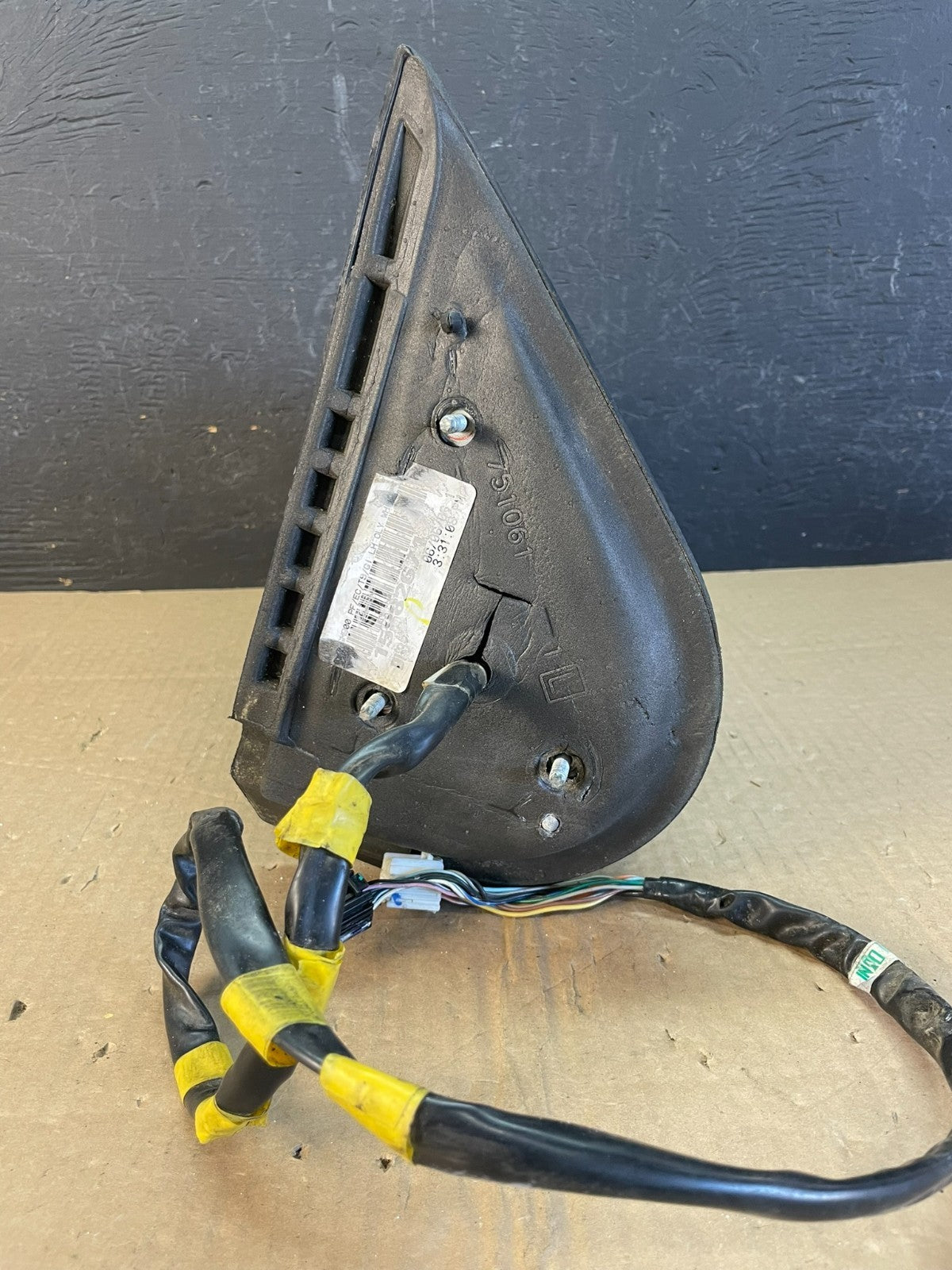 2007-2014 Chevrolet Avalanche Left Driver LH View Door Mirror AC9821 DW13