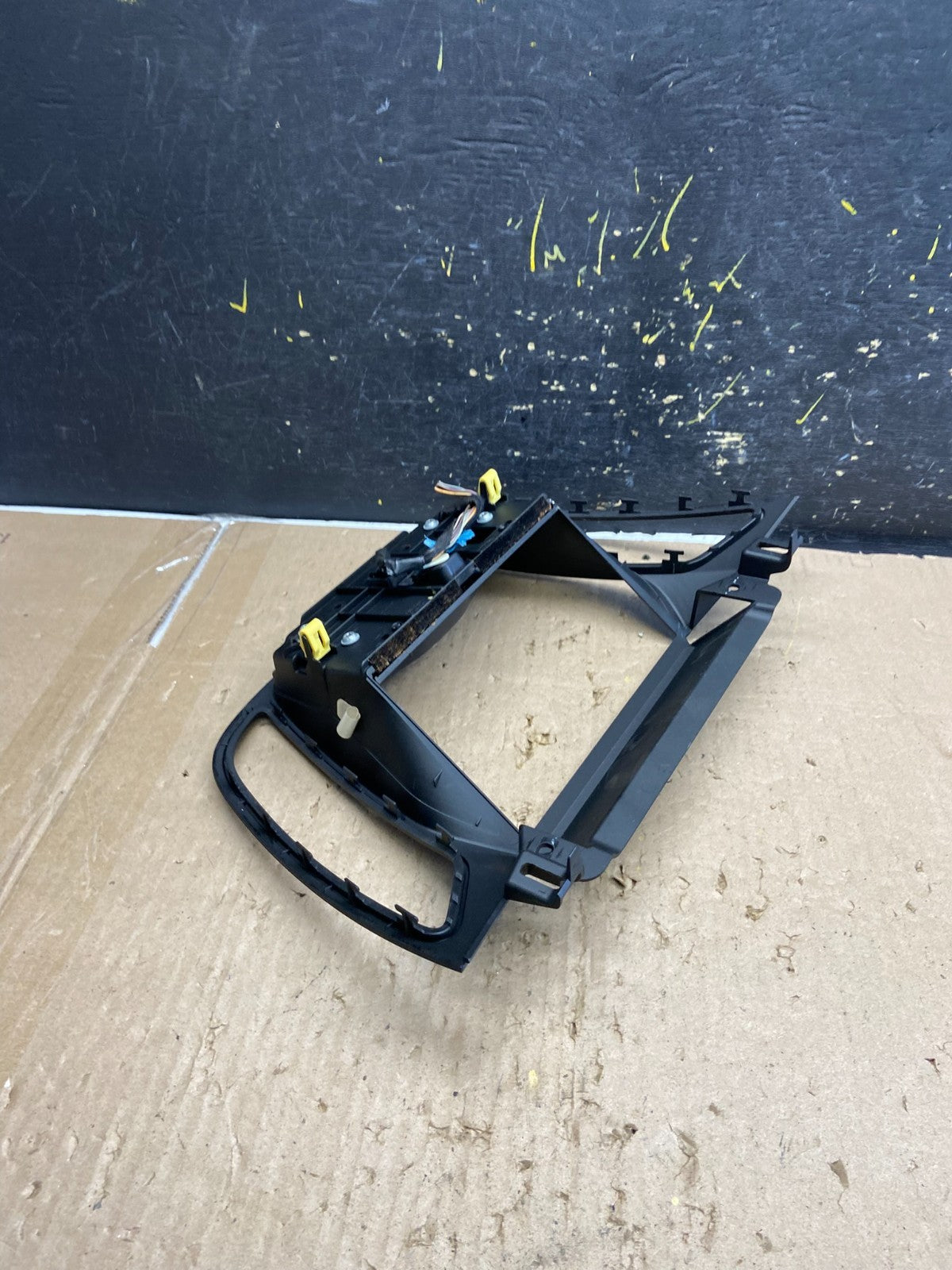2013 2014 2015 2016 Ford Escape Dash Radio Control Panel Bezel AB5487 DG4