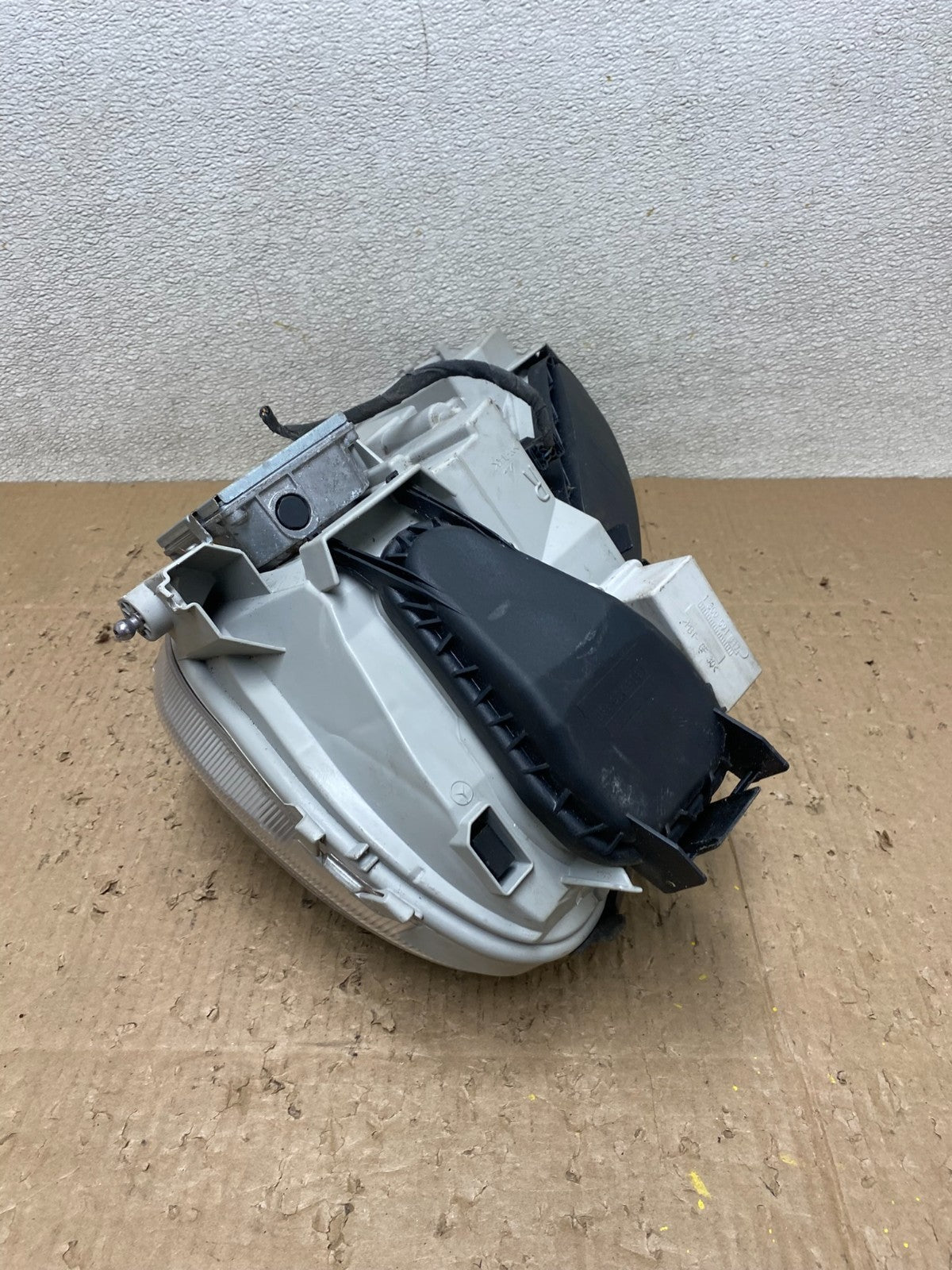 Xenon HID 2000 to 2002 Mercedes S-Class Right Passenger Headlight T7977 DW6