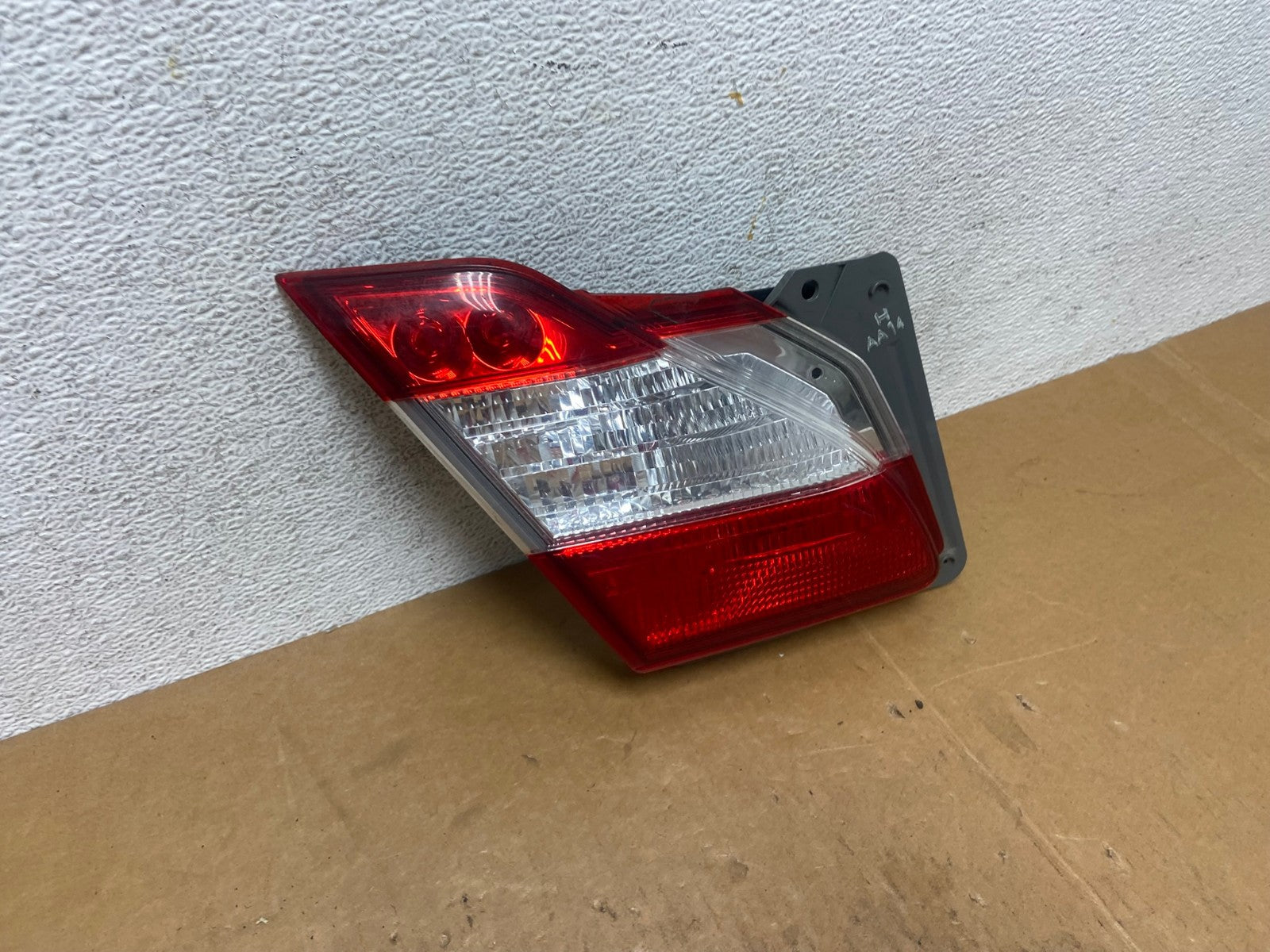 2011 2012 2013 Infiniti M37 M56 Left Driver LH Inner Tail Light AE0432 LK2