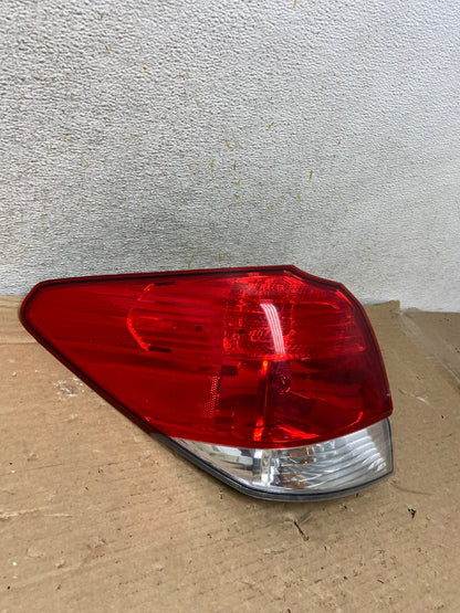 2010-2014 Subaru Outback Wagon Left Driver Lh Side Tail Light AH8406 LK2