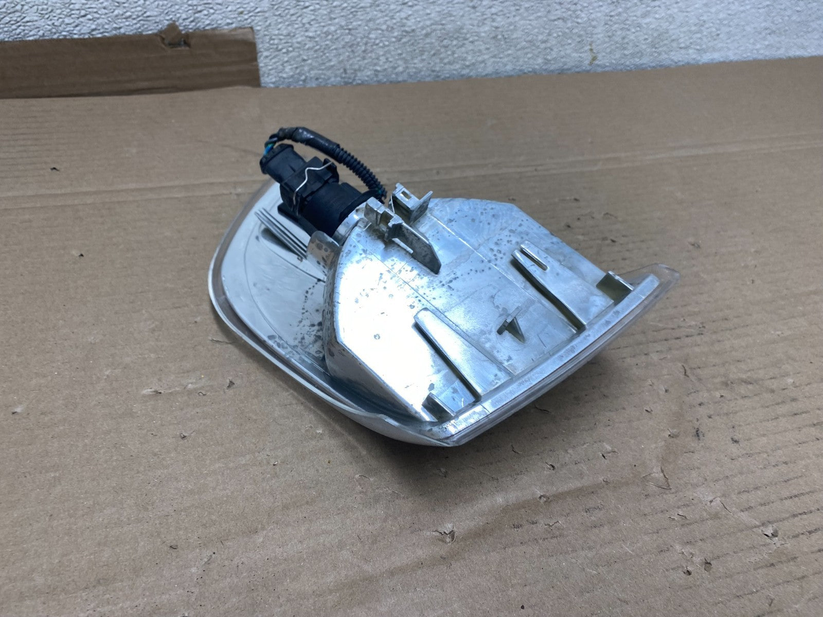 1998 to 2001 Volvo C70 Right Passenger Side Turn Signal U0761 DW4