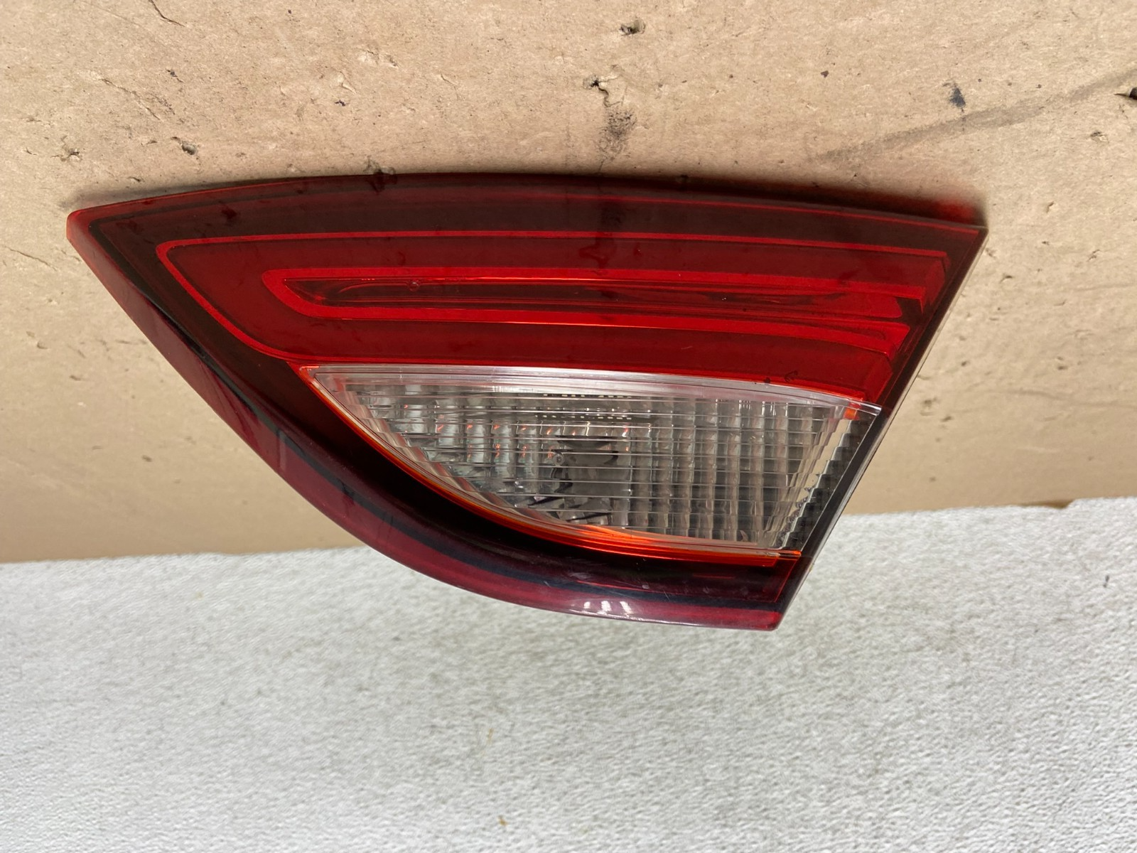 2015 to 2017 Chrysler 200 Sedan Right Passenger Inner Tail Light AG43420