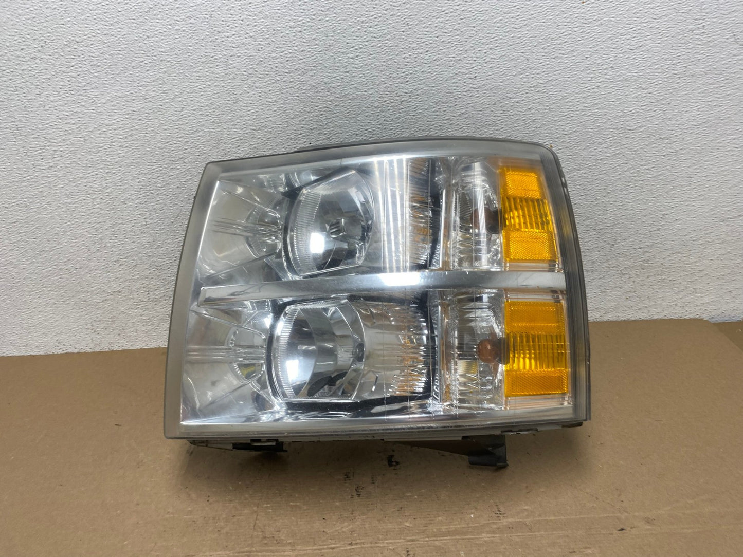 2007 to 2014 Chevrolet Silverado Left Driver Lh Side Headlight AF4575 LK0