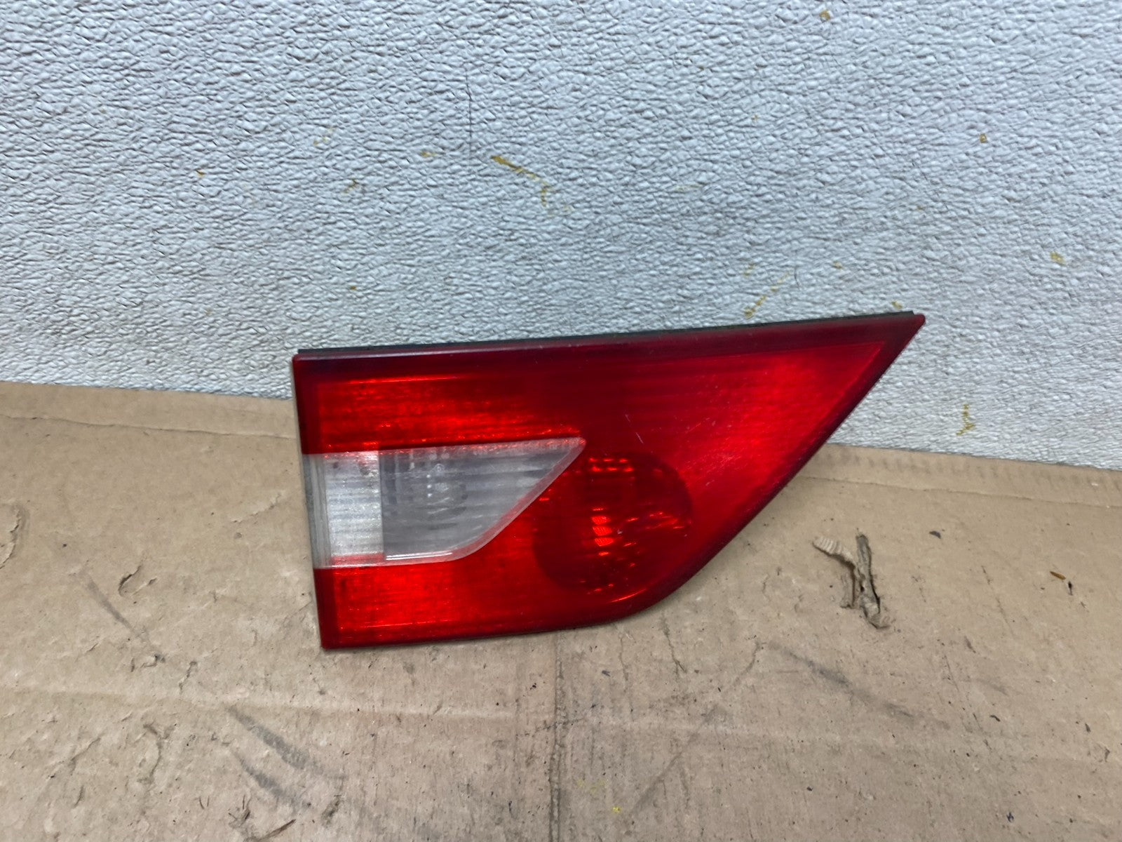 2004 2005 2006 Bmw X3 Left Driver Lh Inner Tail Light OEM R8006 DW0