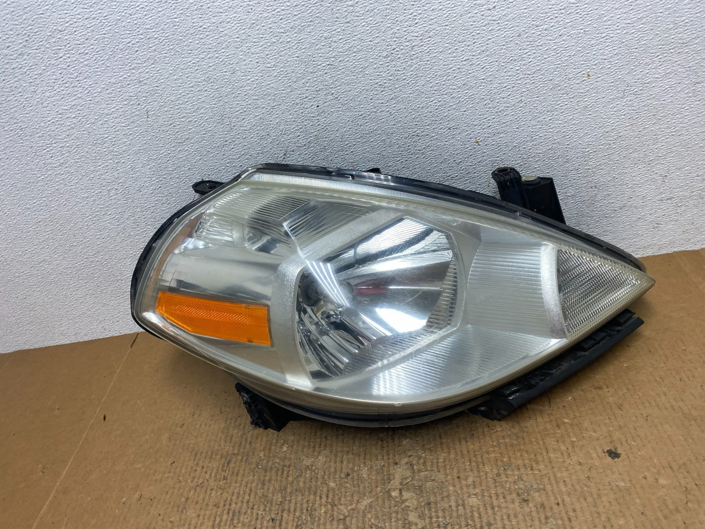 2008 to 2012 Nissan Versa Headlight Right Passenger Rh Side AE2878 DW0