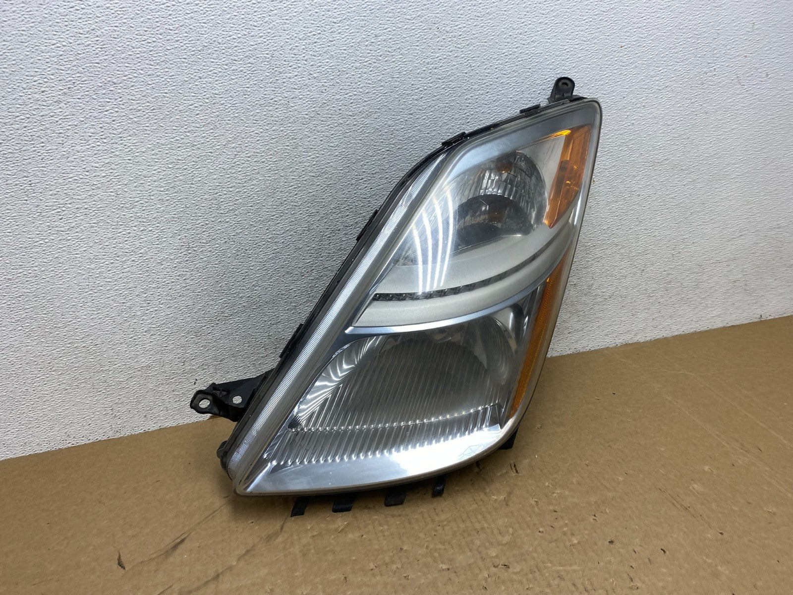 2006-2009 Toyota Prius Left Driver LH Side Blue Headlight Halogen AG0483 DW2