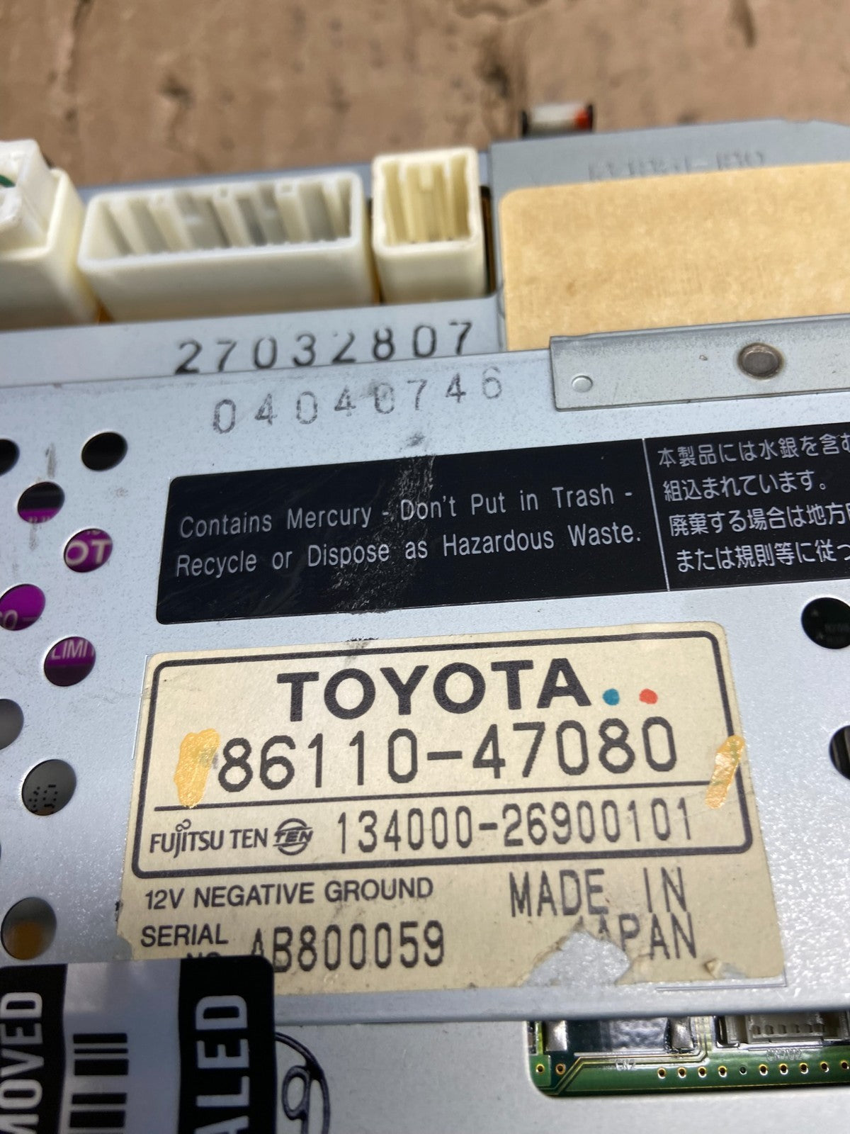 2004 to 2005 Toyota Prius Radio Stereo Receiver Screen Display AD6849 DG5