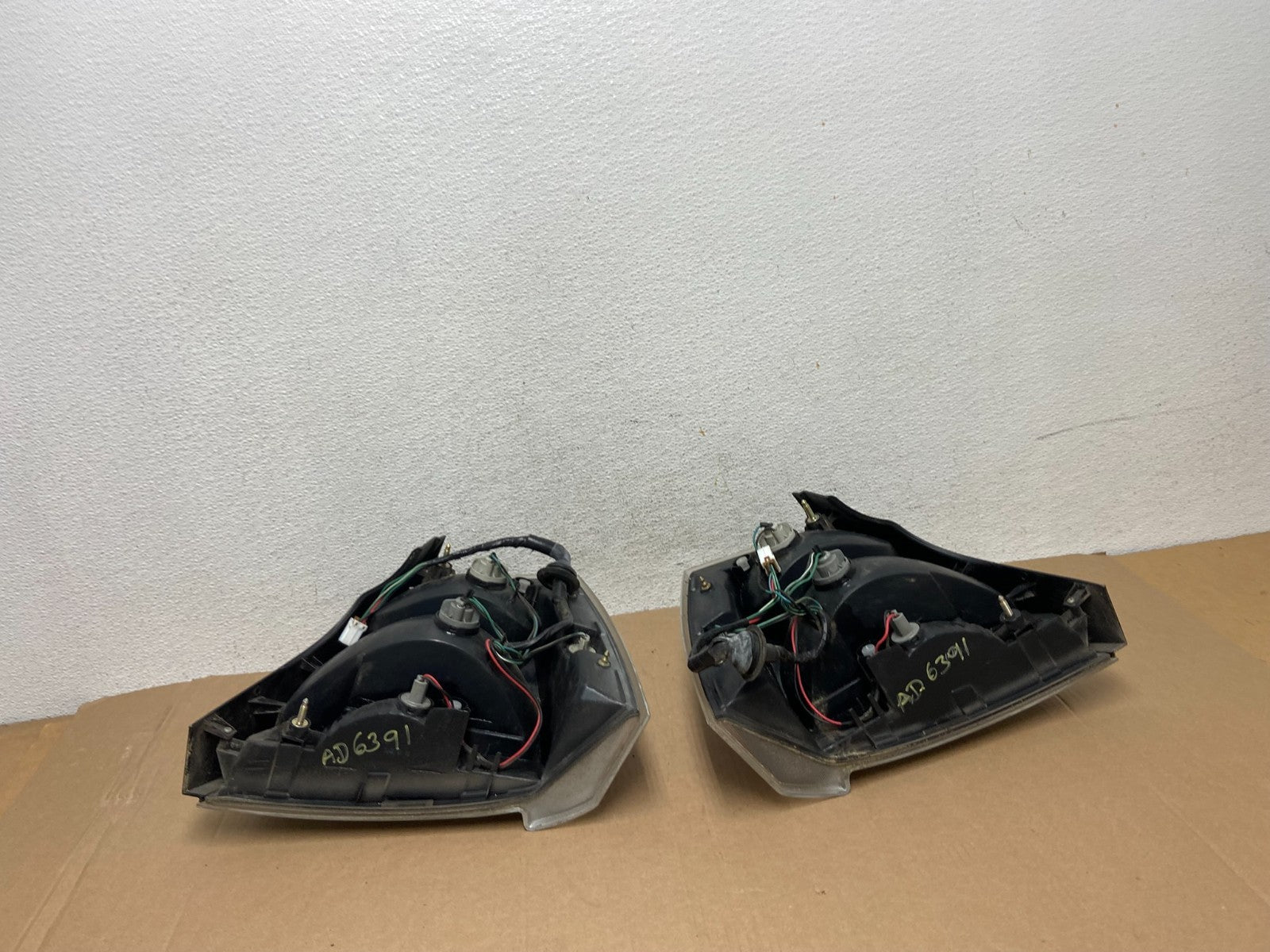 2004 2005 2006 Mitsubishi Galant GTS Left+Right Set Tail Lights AD6391 DG8