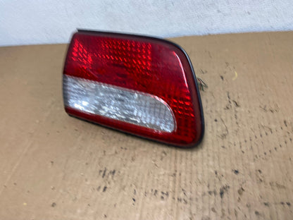 2001 2002 2003 Toyota Sienna Left Driver Lh Side Inner Tail Light AD2382 LK1