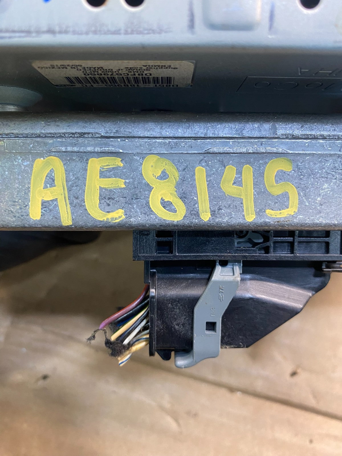 2015 to 2016 Ford Explorer Radio Information Display Screen ae8145 DG6