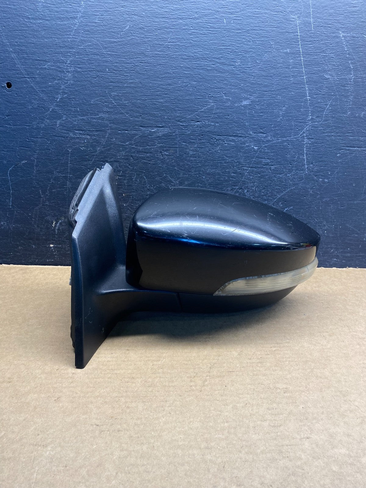 2015 to 2018 Ford Focus Left Driver View Door Turn Signal Mirror AD9868 DW0
