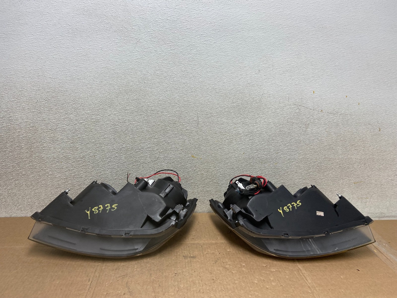 2002 to 2004 Nissan Altima Left+Right Side Set Halogen Headlights OEM Y8775 DW7