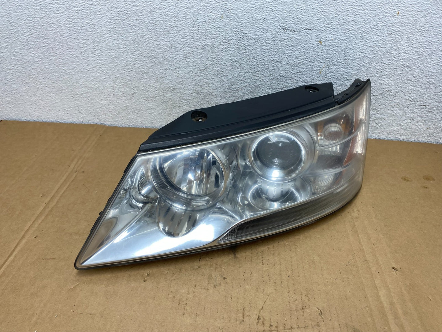2009 - 2010 Hyundai Sonata Left Driver LH Side Headlight Halogen AD2668 DW2