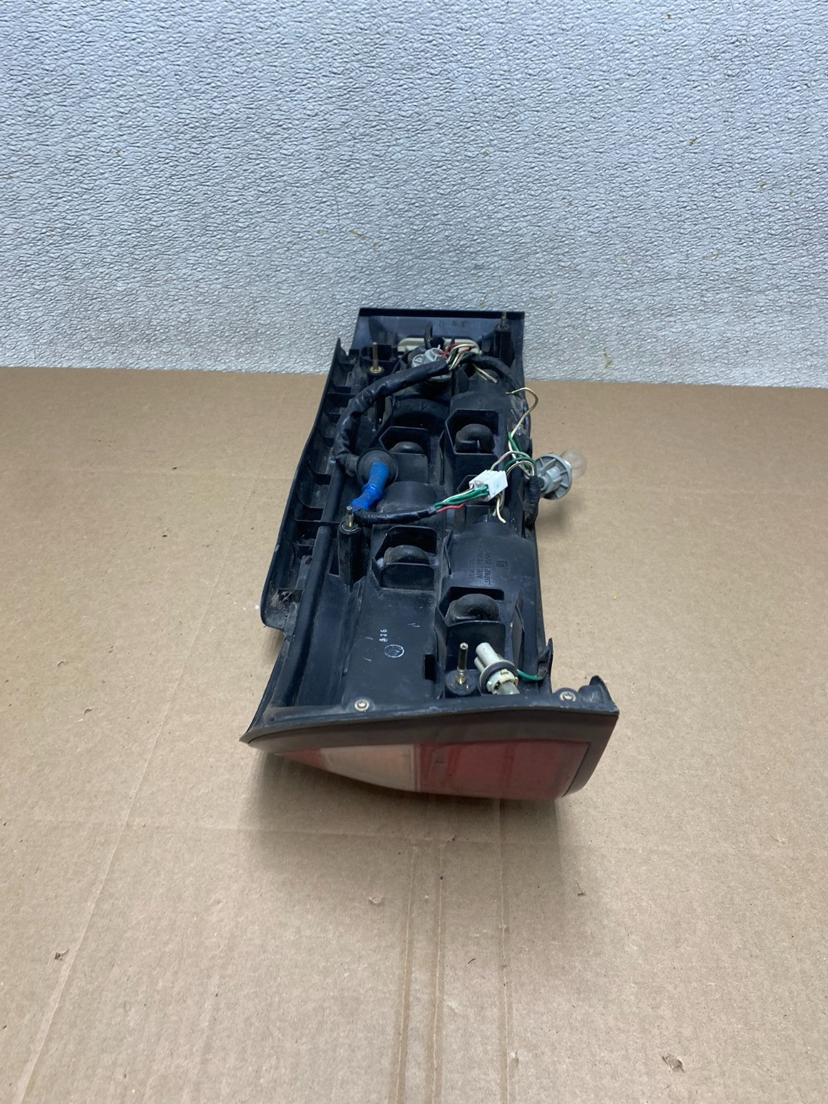 1995 1996 Lexus ES300 Right Passenger RH Side Tail Light Oem T8113 DW13