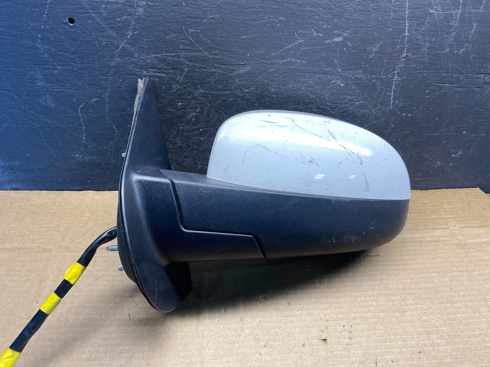 2007-2009 Chevrolet Tahoe Silverado Suburban Left Turn Signal Mirror AD9732 DG0