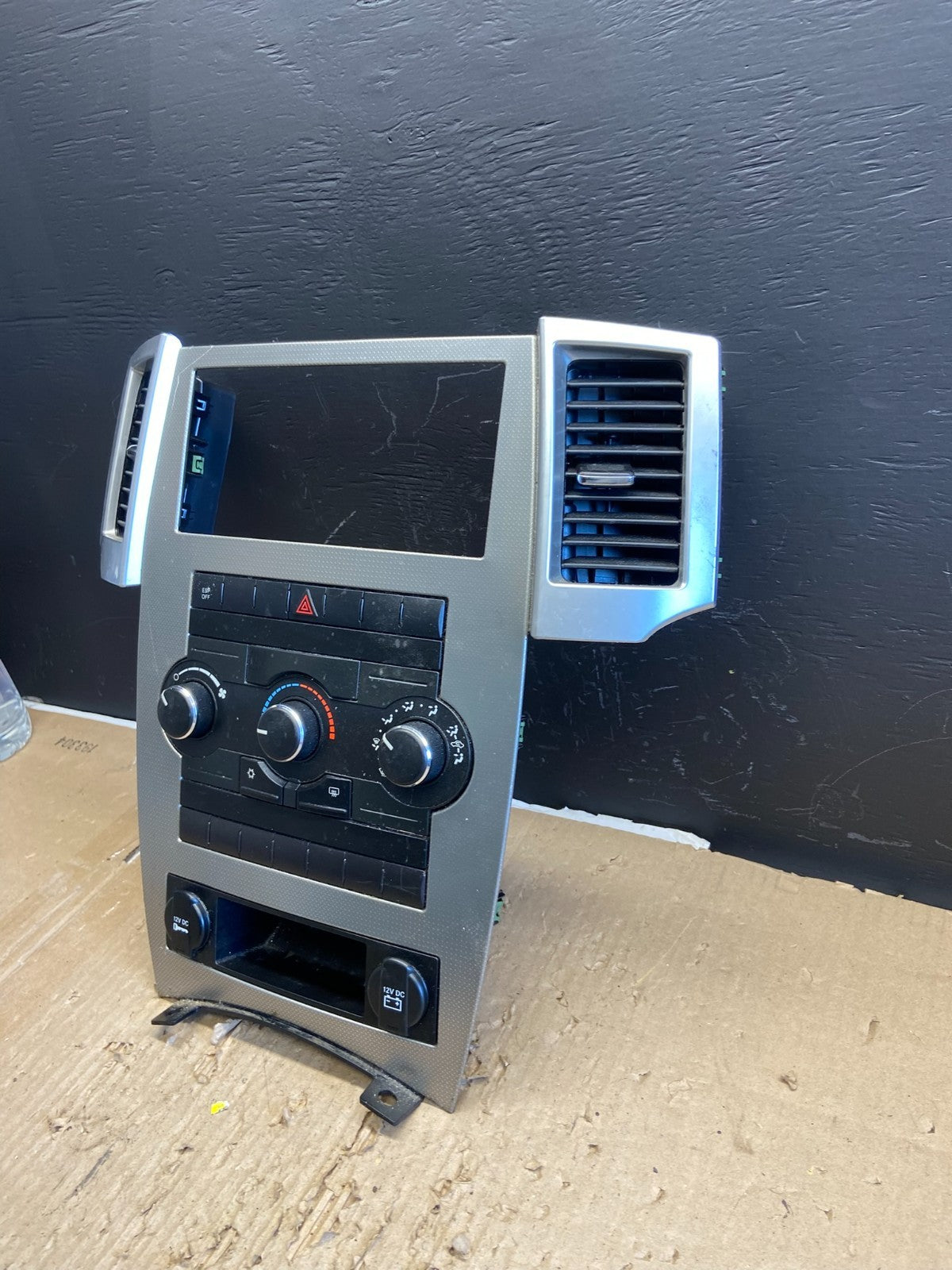 2008 2009 2010 Jeep Commander Grand Cherokee A/C Climate Control Bezel AB5899 DG2