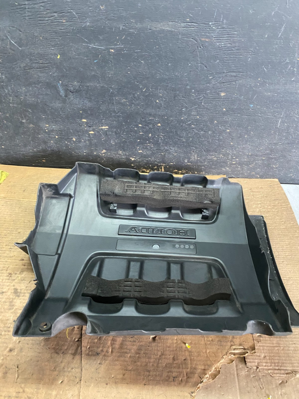 2005 to 2007 Honda Odyssey Black Engine Cover OEM Q9828 DG5
