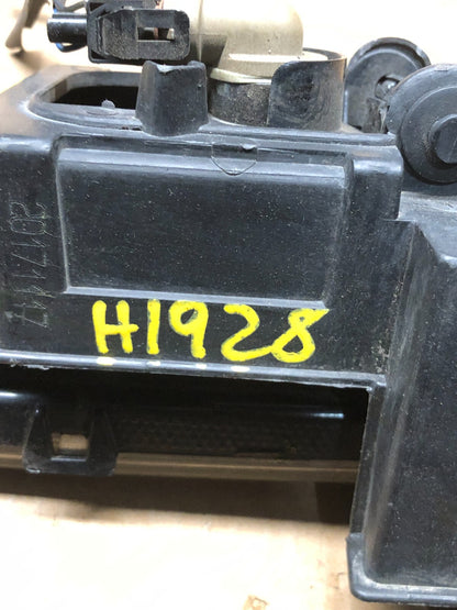 2014 2015 Kia Sorento Front Left Driver LH Fog Light Bezel H1928 DG16