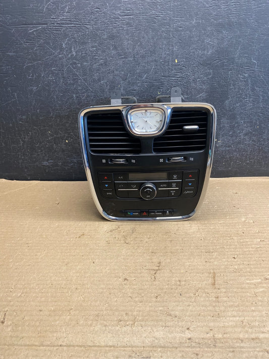 2011-2016 Chrysler Town Country Climate Control Panel Center Dash Trim ah3847 DG0