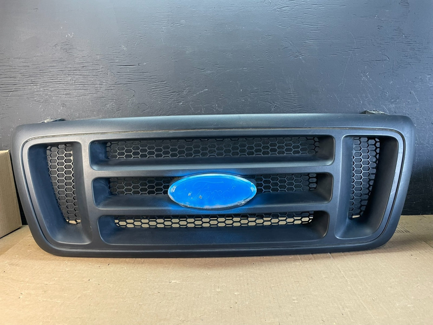 2004 to 2008 Ford F150 F-150 Front Upper Grill Grille AD0256 DG0