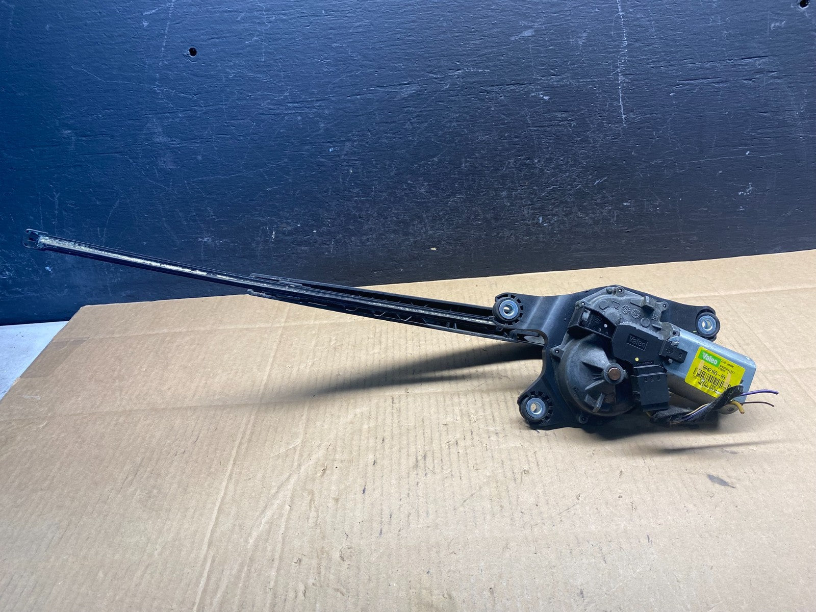 2007 to 2013 BMW X5 E70 Rear Windshield Wiper Motor AD5075 DG5
