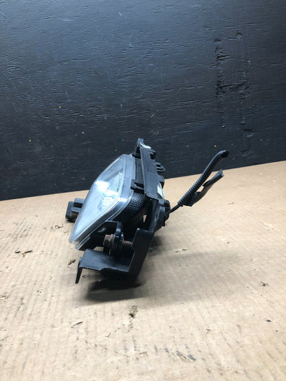 2014 2015 Kia Sorento Front Left Driver LH Fog Light Bezel H1928 DG12