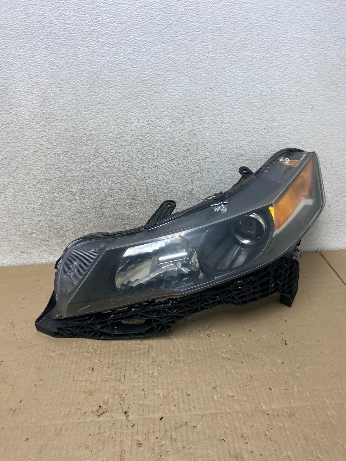 2012 to 2014 Acura TL Headlight Left Driver LH Side Xenon HID AI2275 DW0