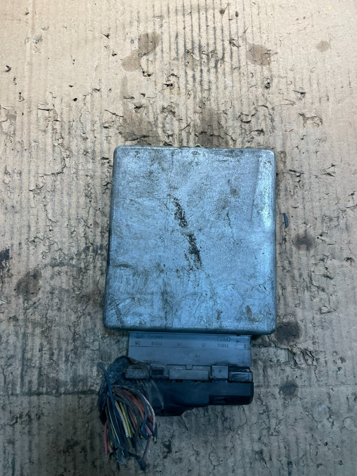 2001 Ford E250 E350 4.2L Engine Control Computer 1C2F-12A650-CC v2263 DG2