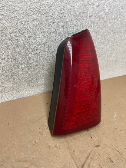 2000 to 2005 Cadillac Deville Right Passenger Rh Side Tail Light AG4913 LK2